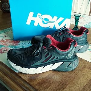 Hoka Gaviotta's